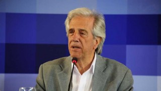 El invicto de Tabaré Vázquez en Centenario y el comunicado de los amigos de los amigos al Carnaval - Columna de Darwin - DelSol 99.5 FM