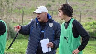 “Me dolería mucho que los futbolistas jóvenes no disfrutaran lo que les pasa por la presión del entorno” - Entrevistas - DelSol 99.5 FM