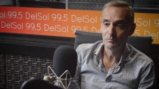 La vida de Juan Carlos Scelza, las reglas de fútbol según su mamá y la virtud de tocar el piano “de oído” - Charlemos de vos - DelSol 99.5 FM