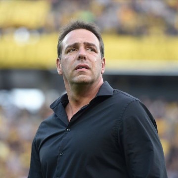Nocaut a la violencia: el cruce entre Ruglio y Evaristo en Peñarol episode artwork