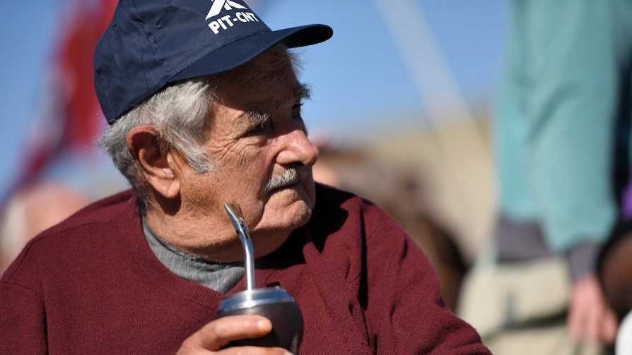 Mujica y la tanqueta, Guaidó y sus planes del correcaminos - Columna de Darwin - No Toquen Nada | DelSol 99.5 FM