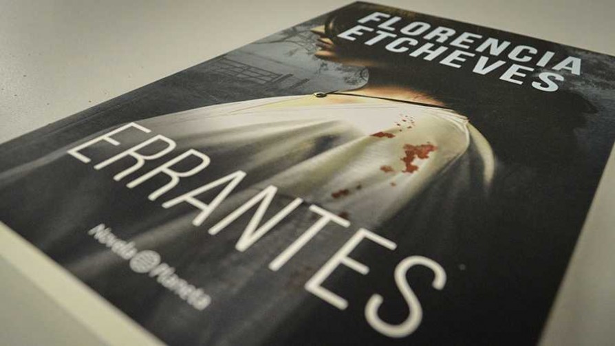 “Errantes”, la última novela de Florencia Etcheves - Un cacho de cultura - Quién te Dice | DelSol 99.5 FM