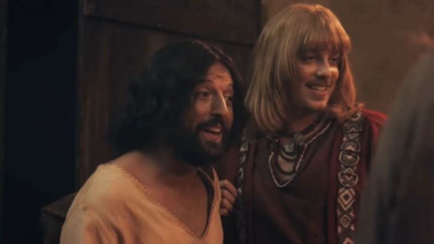 La película brasileña que ofendió a los religiosos y el abrazo candado de Martínez - NTN Concentrado - No Toquen Nada | DelSol 99.5 FM