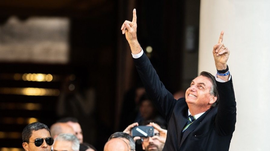 “No lo puedo creer”: la emoción por Bolsonaro de un grupo de uruguayos - Informes - No Toquen Nada | DelSol 99.5 FM