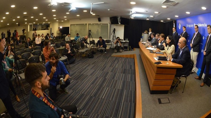 No hay solución para padres con hijos: Mieres fue claro, Lacalle no - Departamento de Periodismo de Opinión - No Toquen Nada | DelSol 99.5 FM