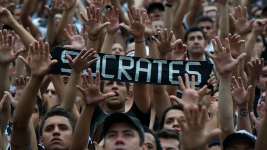Democracia Corinthiana, el resurgimiento de “un hito en la política y el deporte brasileño”  - Entrevistas - 13a0 | DelSol 99.5 FM