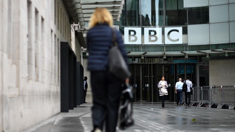 La diplomacia “de cocktail” de Bustillo y el futuro de la BBC a 100 años de su creación - NTN Concentrado - No Toquen Nada | DelSol 99.5 FM