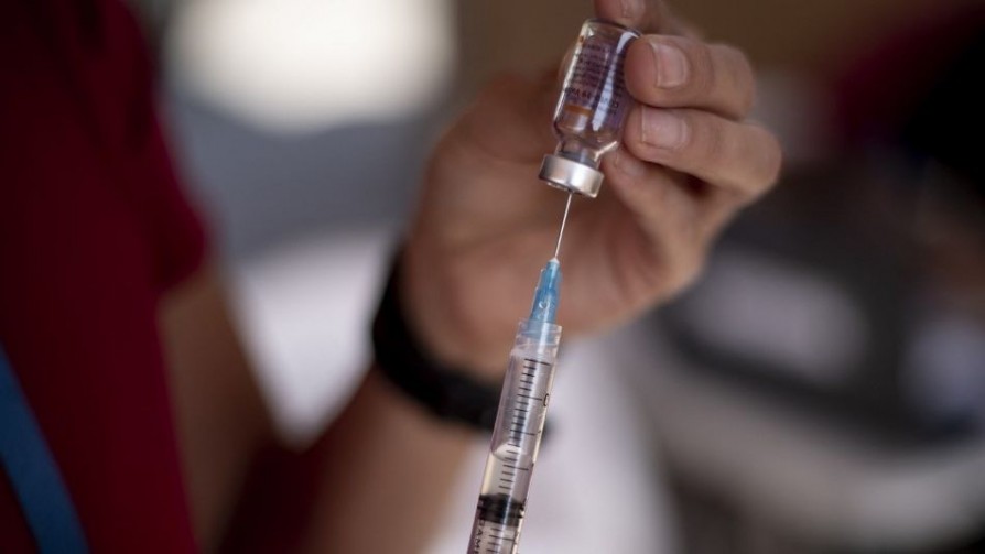 Vacunas y eficacia: “Los números están dentro de lo esperable para una circulación viral completamente descontrolada” - Entrevistas - Doble Click | DelSol 99.5 FM