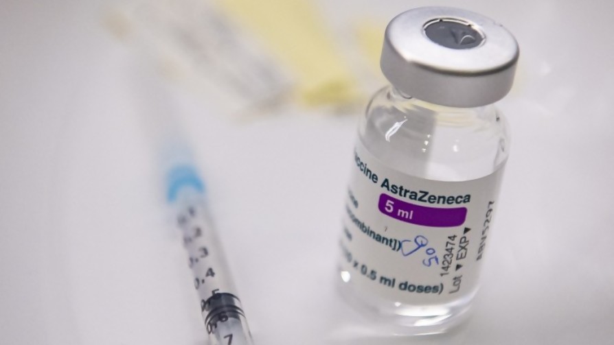 El último fracaso de la vacuna Oxford-AstraZeneca (la vacuna de Joel) llegó hasta Canelone(s) - Columna de Darwin - No Toquen Nada | DelSol 99.5 FM