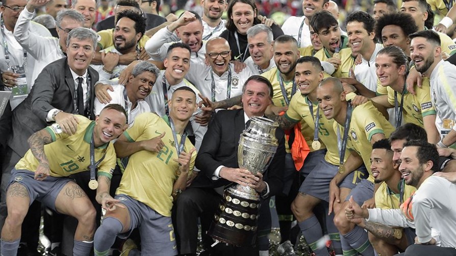 Incerteza não tem fim: Copa América a Brasil  - A la cancha - 13a0 | DelSol 99.5 FM