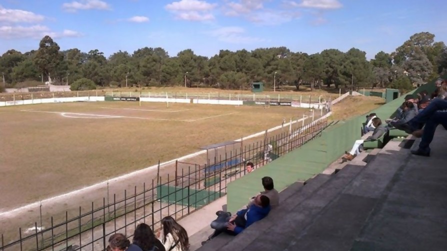 Tienen que tirar un estadio de fútbol de Montevideo, ¿cuál eligen? - Sobremesa - La Mesa de los Galanes | DelSol 99.5 FM