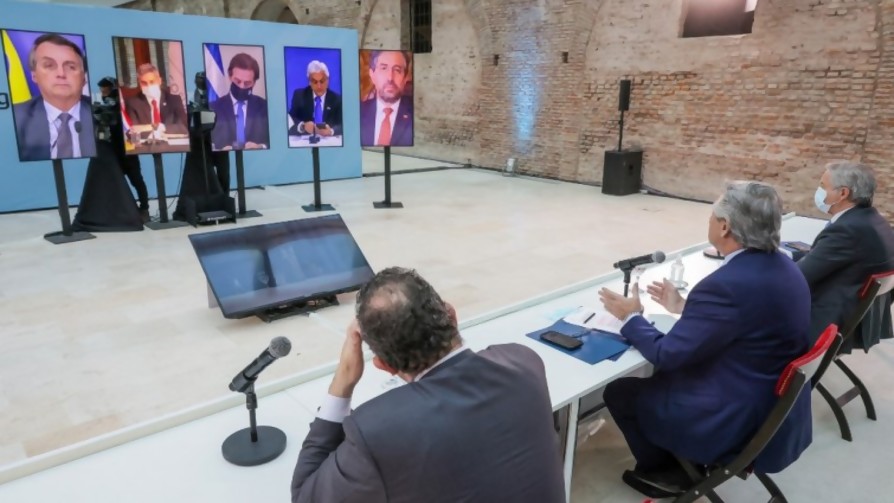 Preguntas filosóficas sobre el Mercosur: ¿Se puede romper algo que ya está roto? ¿No es momento o no va a haber otro momento después de este momento?   - Columna de Darwin - No Toquen Nada | DelSol 99.5 FM
