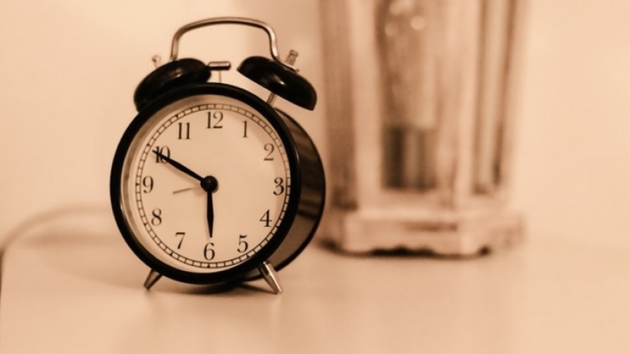 ¿Hasta qué hora se puede decir que madrugaste? - Sobremesa - La Mesa de los Galanes | DelSol 99.5 FM