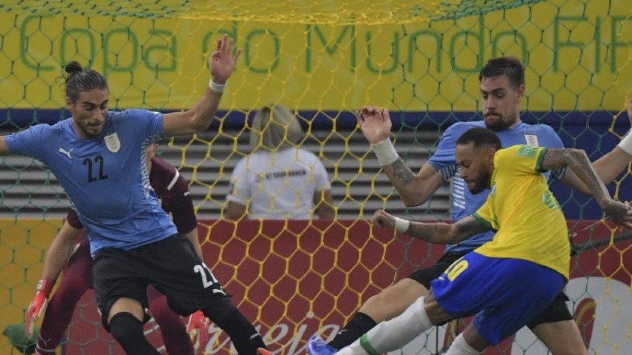 El 1 por 1 de Uruguay ante Brasil - Darwin - Columna Deportiva - No Toquen Nada | DelSol 99.5 FM