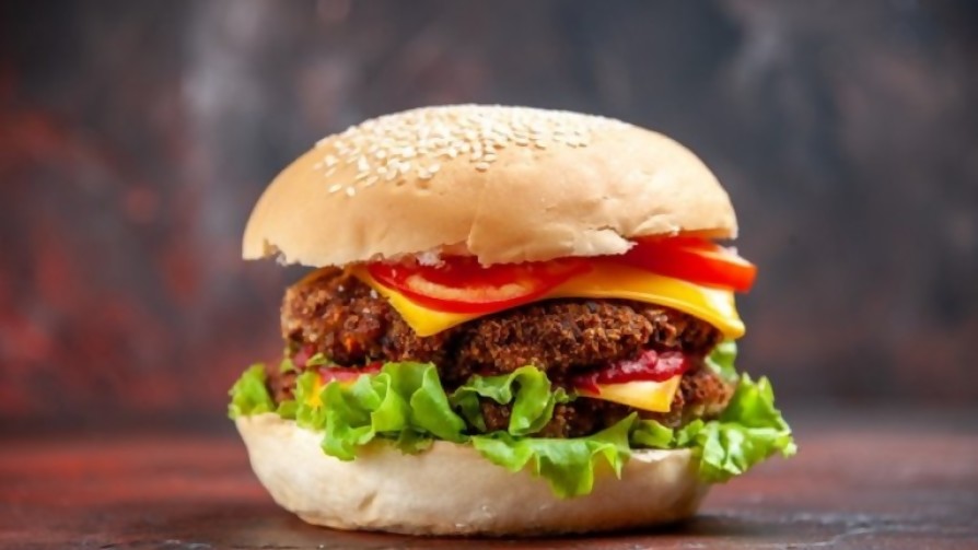 La hamburguesa sigue conquistando territorios - La Charla - La Mesa de los Galanes | DelSol 99.5 FM