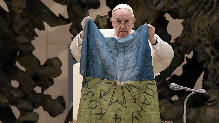 El Papa, en la única semana que el mundo le presta atención, arrancó muy mal: tregua pascual imposible y saludos a Perú - Columna de Darwin - No Toquen Nada | DelSol 99.5 FM