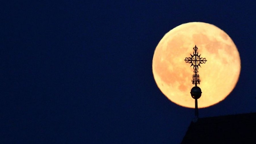 Cómo la Luna y las diferencias originales entre judíos y cristianos hacen “caer” temprano o tarde la Semana de Turismo - Informes - No Toquen Nada | DelSol 99.5 FM