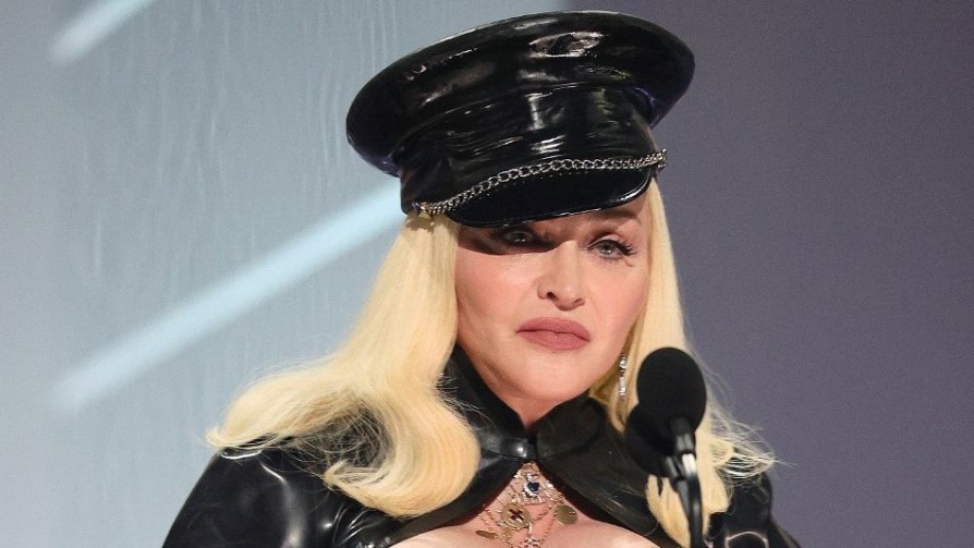 Madonna le tiró un tirito al Papa/ Caza nocturna, caza reacciones - Columna de Darwin - No Toquen Nada | DelSol 99.5 FM