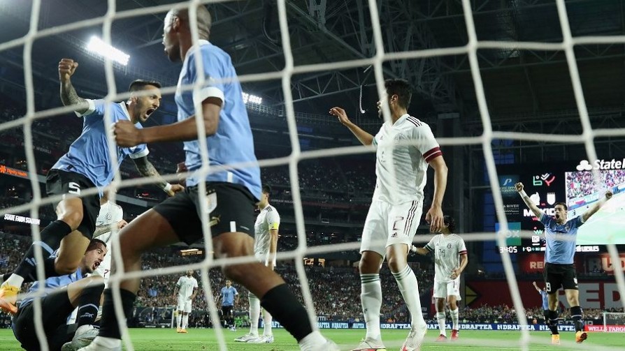 “Uruguay fue superior a su rival y mostró un modelo de juego que parece afirmarse, a unos meses del mundial” - Comentarios - 13a0 | DelSol 99.5 FM
