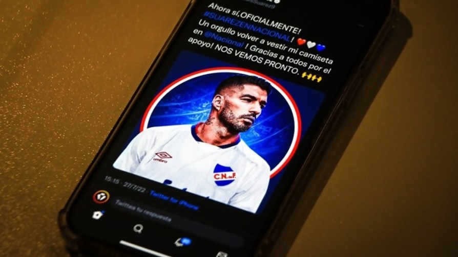 ¿Quién es el jugador que le puso el cuerpo a la foto de Suárez?  - Audios - La Mesa de los Galanes | DelSol 99.5 FM