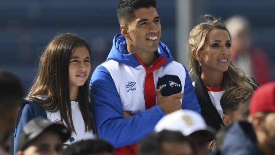 Suárez espontáneo y el tuit de Deborah - Darwin - Columna Deportiva - No Toquen Nada | DelSol 99.5 FM