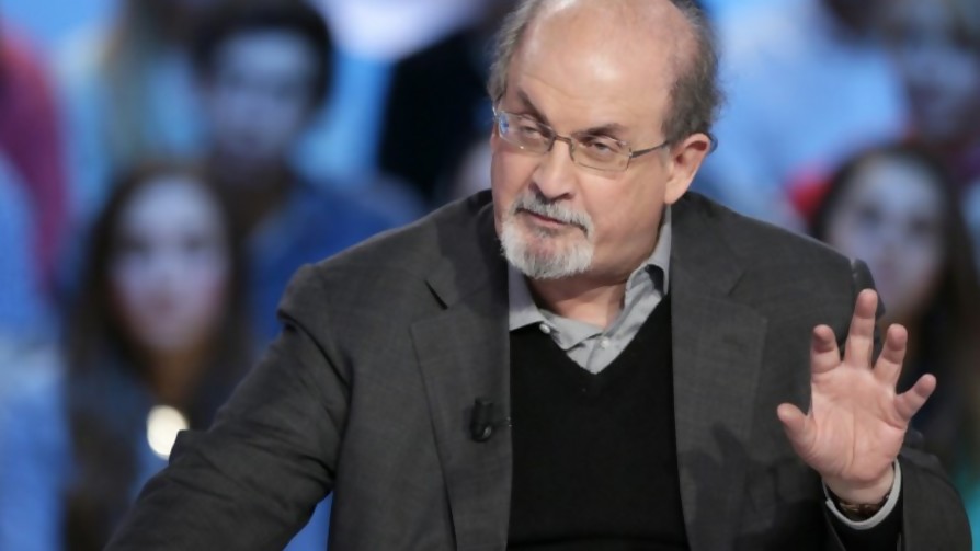 Ataque a Salman Rushdie, la fatwa shiita y la fatwa de la vida/ Lacalle Sport en la Hora de los Deportes, ¿está bien? Viernes le cantaron queloscumplasfeliz los cableoperadores, más subterráneo imposible - Columna de Darwin - No Toquen Nada | DelSol 99.5 FM