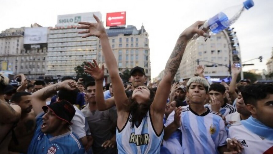 ¿Cuántas tragedias pueden pasar en Argentina si sale campeón del Mundo? - Sobremesa - La Mesa de los Galanes | DelSol 99.5 FM