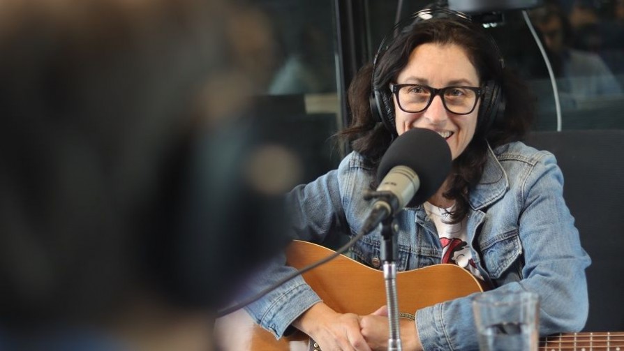 Música en vivo y lecciones de guitarra, con Mariana Vázquez - Entrevistas - No Toquen Nada | DelSol 99.5 FM