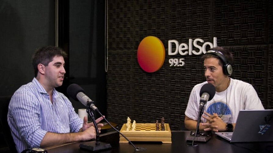 El campeón uruguayo de ajedrez vs La Mesa - Audios - La Mesa de los Galanes | DelSol 99.5 FM