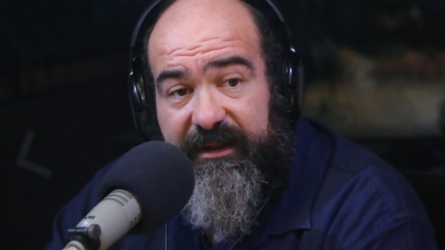 El Eyhe, su vocación de historietista y el esclavo Artigas - Entrevista central - Facil Desviarse | DelSol 99.5 FM