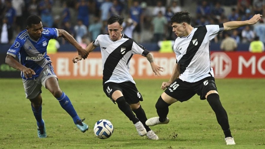 “Danubio jugó con alma y vida, y aunque lo merecía no le dio para seguir en la Sudamericana ” - Comentarios - 13a0 | DelSol 99.5 FM
