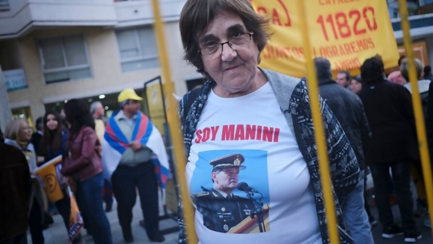 Cabildo quiere tu autógrafo - Audios - Facil Desviarse | DelSol 99.5 FM