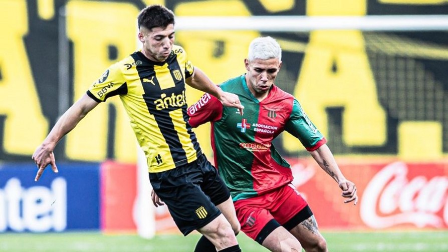 “Con un buen primer tiempo y muchas dudas en el segundo, Peñarol ganó y continúa puntero en la Anual” - Comentarios - 13a0 | DelSol 99.5 FM