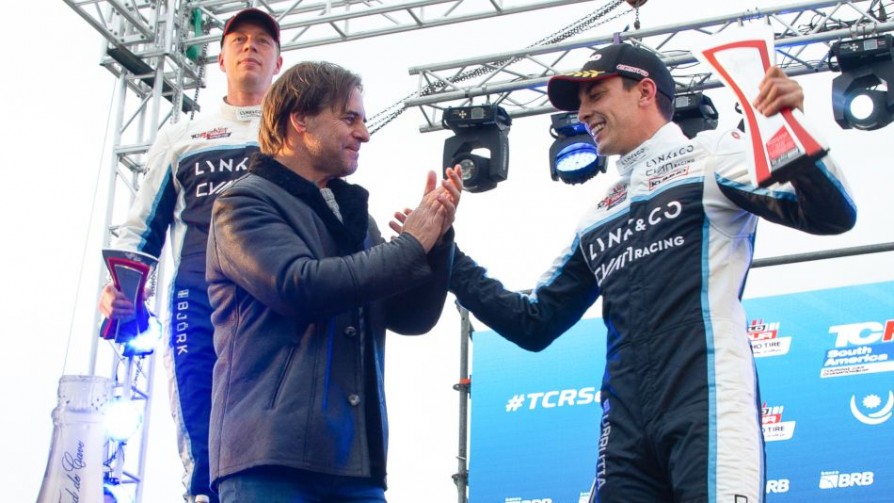 Urrutia, nuestro corredor estatal/ Hipocondríacos vs autodiagnosticados: Darwin y la escarlatina en base doble - Columna de Darwin - No Toquen Nada | DelSol 99.5 FM