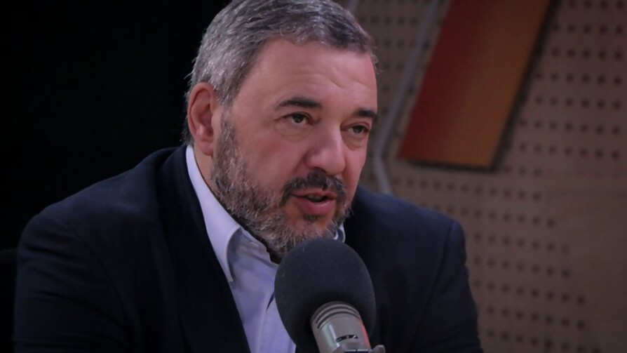 Bergara: “Debería haber” jerarcas procesados por el acuerdo del puerto - Entrevista central - Facil Desviarse | DelSol 99.5 FM