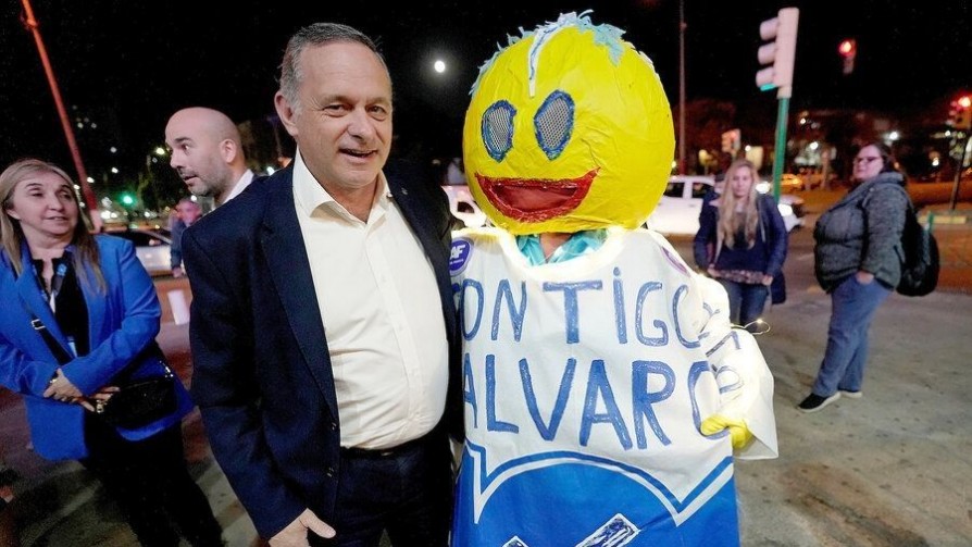 Delgado largó y la mascota de la 404 se hizo presente - Audios - Facil Desviarse | DelSol 99.5 FM