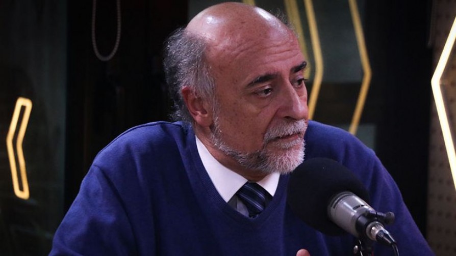 Mieres: “¿Qué partido no le generó ningún problema al presidente? El Partido Independiente” - Entrevista central - Facil Desviarse | DelSol 99.5 FM
