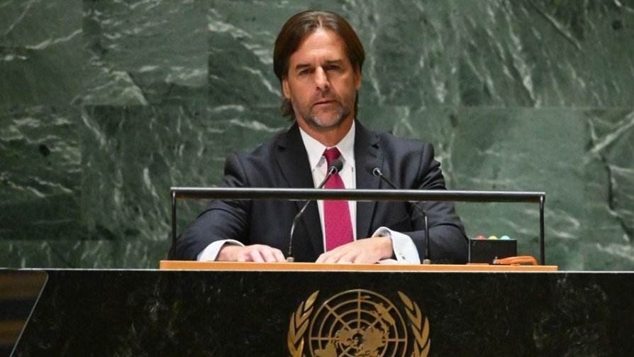 Lacalle se habló a sí mismo en la ONU/ El segundo hijo de Maneco Flores Mora, ex hermano de Flores Silva - Columna de Darwin - No Toquen Nada | DelSol 99.5 FM