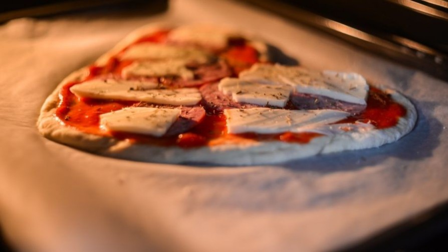 Pizza en forma de corazón y piedras semipreciosas, casos de “uruguayos que...” - Darwin concentrado - No Toquen Nada | DelSol 99.5 FM