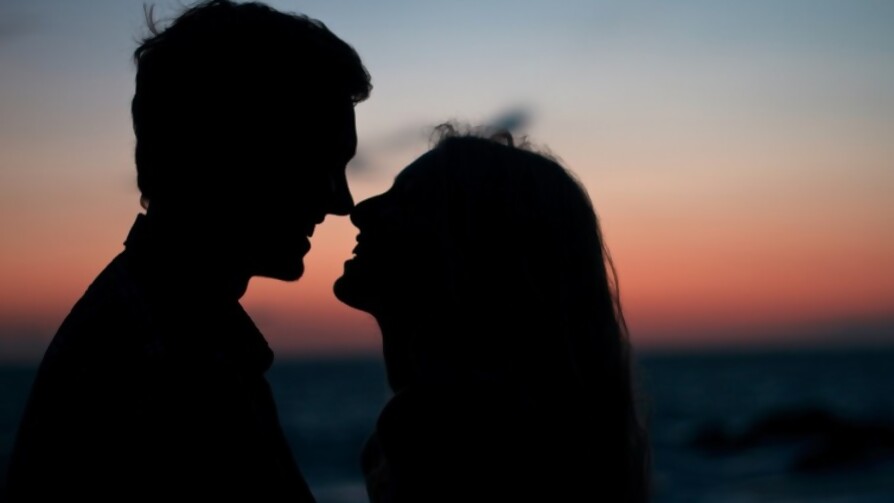 El beso - Segmento dispositivo - La Venganza sera terrible | DelSol 99.5 FM