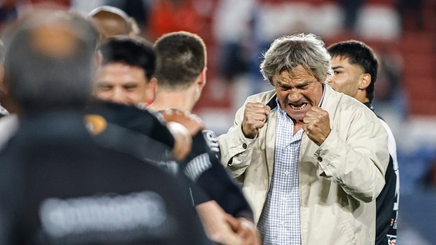 Mariolo enfrentando a Peñarol - Informes - 13a0 | DelSol 99.5 FM
