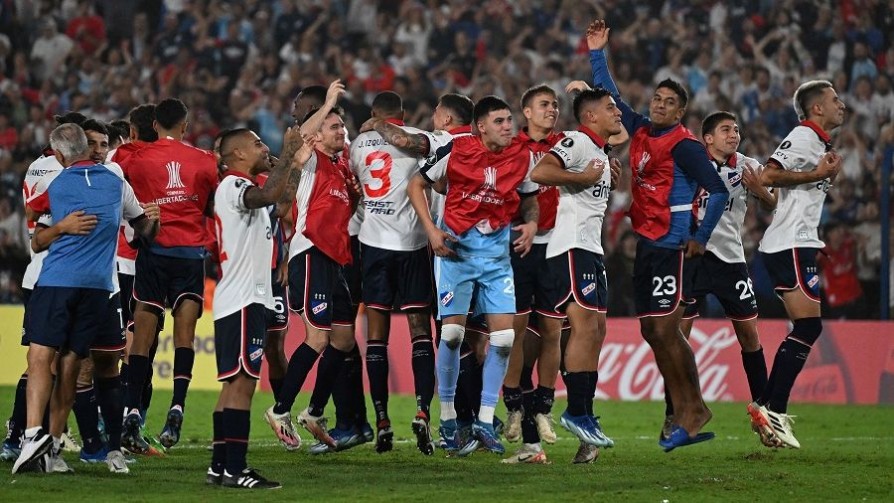“Nacional tuvo una mala noche futbolística pero ganó y clasificó” - Comentarios - 13a0 | DelSol 99.5 FM