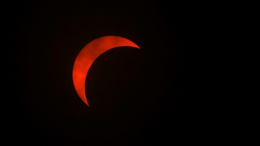 El eclipse total afectó hasta a los horóscopos, según el Niño Prodigio - Columna de Darwin - No Toquen Nada | DelSol 99.5 FM