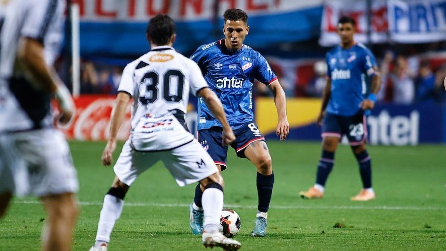 “Nacional no pudo con Danubio y le dejó el campeonato en bandeja a Peñarol” - Comentarios - 13a0 | DelSol 99.5 FM