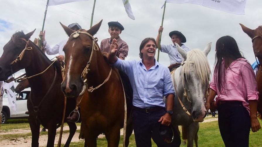 Cuando le vimos los pezones al presidente y otros momentos lindos del mandato de Lacalle Flow. - Darwin concentrado - No Toquen Nada | DelSol 99.5 FM