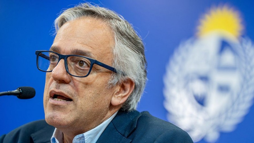 Aquí está su díscolo: el director de Planeamiento y Presupuesto no planeó ni presupuestó su casa de veraneo - Columna de Darwin - No Toquen Nada | DelSol 99.5 FM