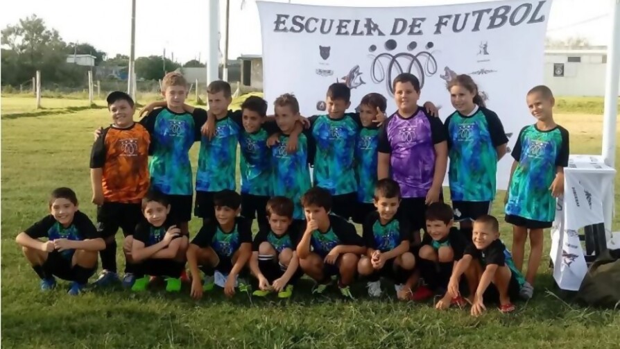 El fútbol más allá de la competencia - Buen mediodía - Quién te Dice | DelSol 99.5 FM