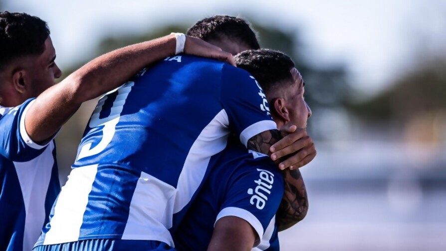❝Juventud ratifica que es uno de los mejores equipos del torneo quitándole el invicto al líder❞ - Comentarios - 13a0 | DelSol 99.5 FM