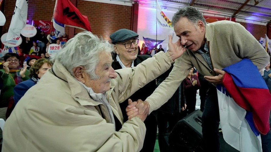 “El Frente Amplio tendrá nuevos dirigentes, ninguno será como el Pepe” - Entrevistas - Doble Click | DelSol 99.5 FM