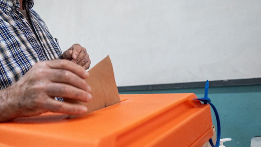 Empatía democrática en San Bautista - Columna de Darwin - No Toquen Nada | DelSol 99.5 FM